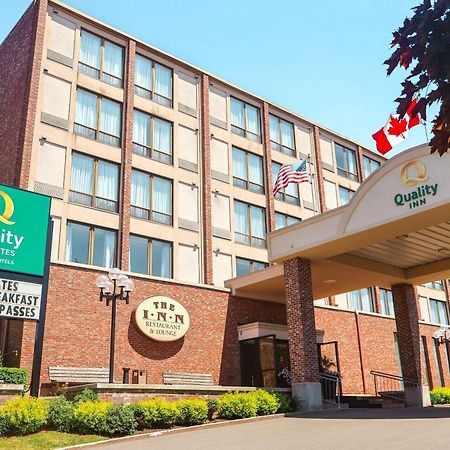 Quality Inn & Suites Downtown Charlottetown Exterior photo