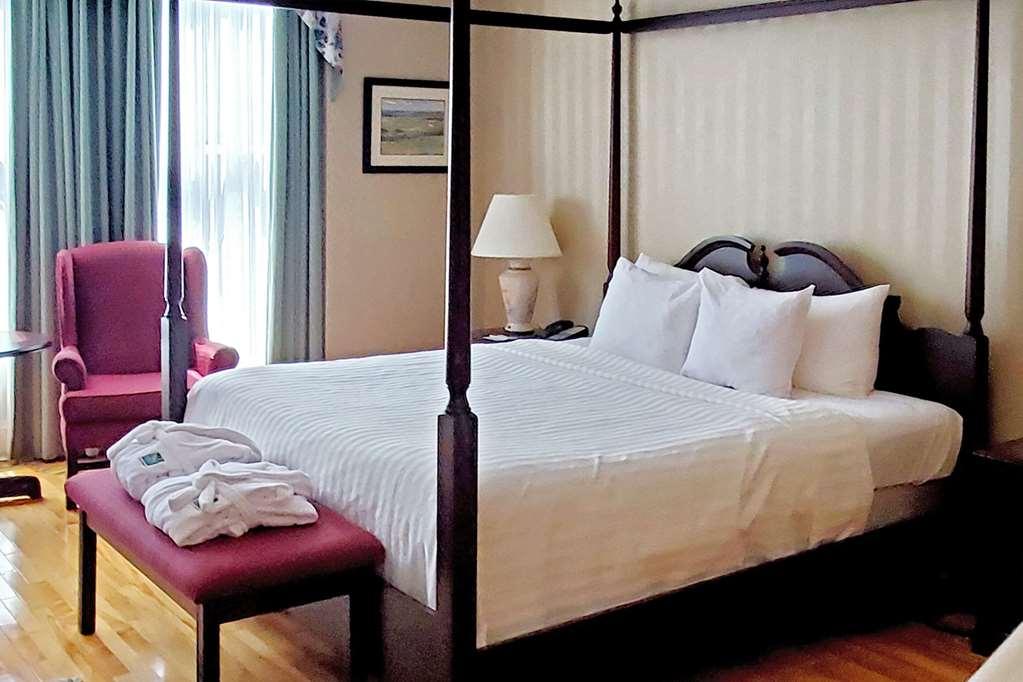 Quality Inn & Suites Downtown Charlottetown Room photo