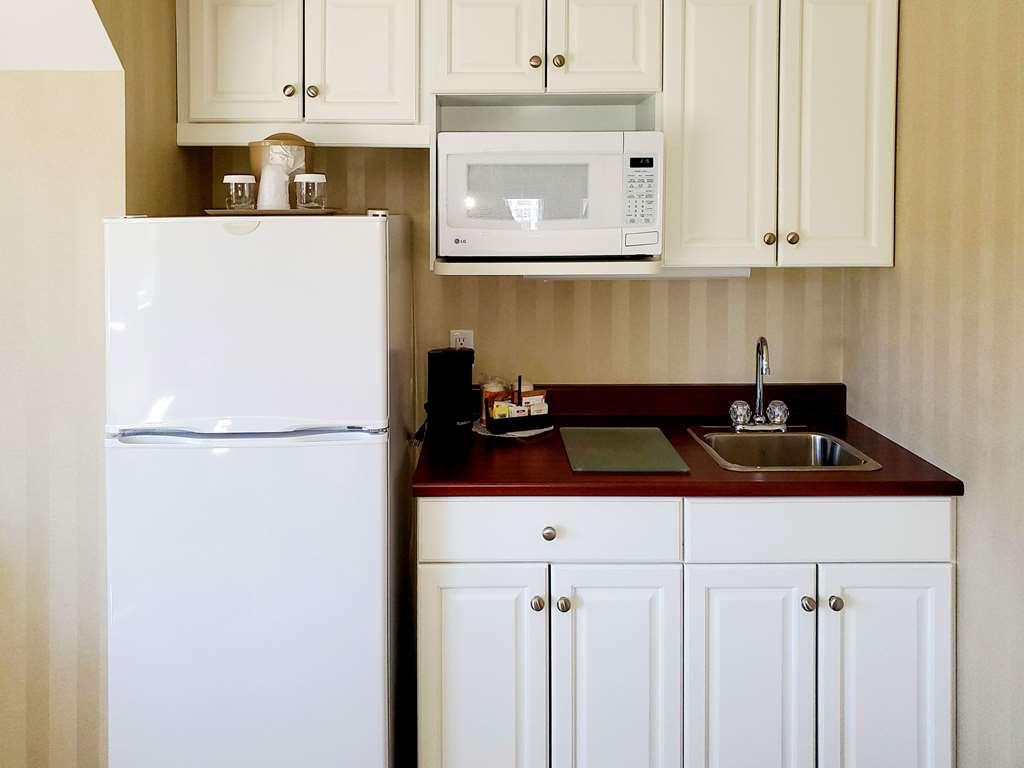 Quality Inn & Suites Downtown Charlottetown Room photo