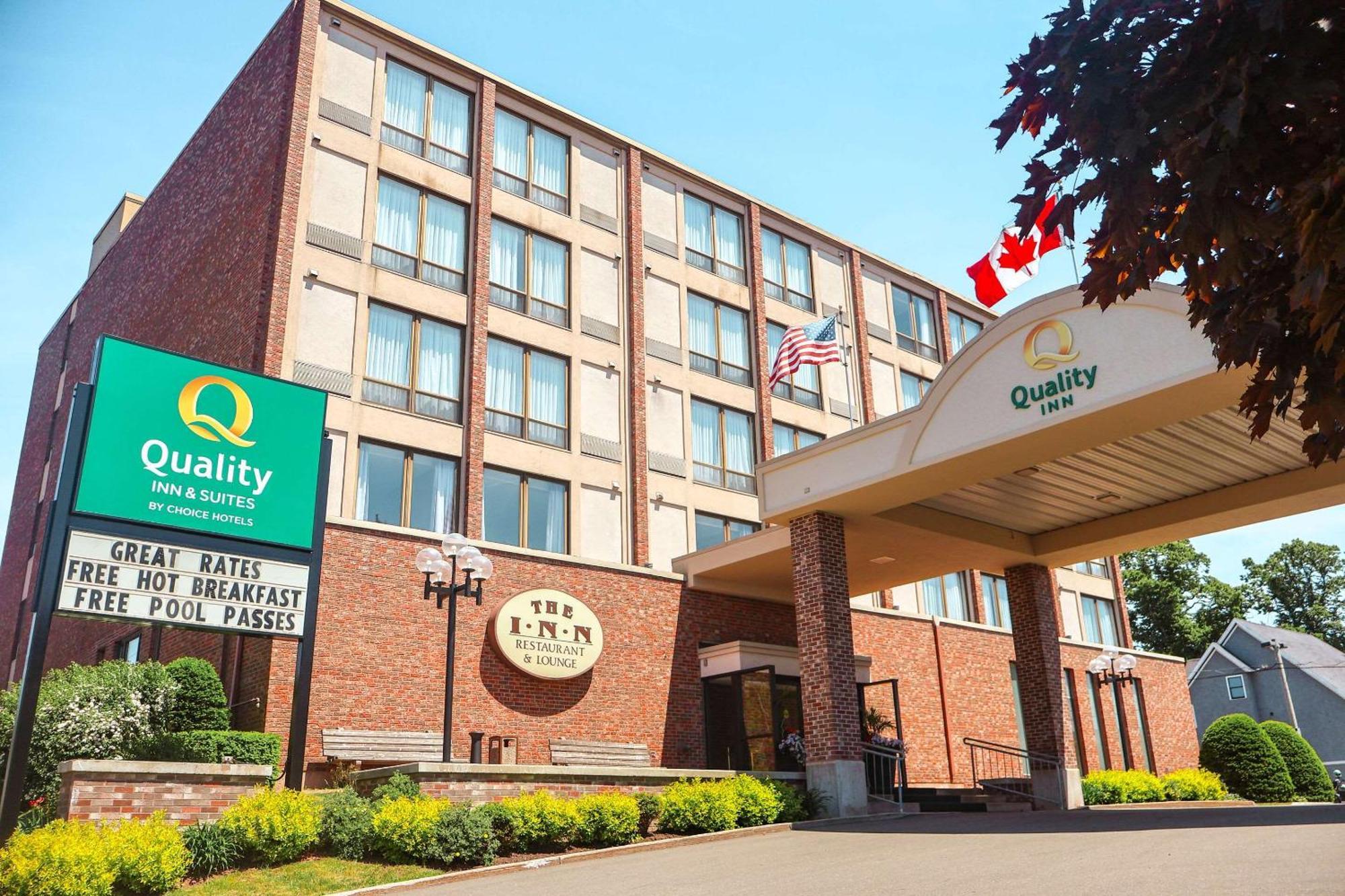 Quality Inn & Suites Downtown Charlottetown Exterior photo