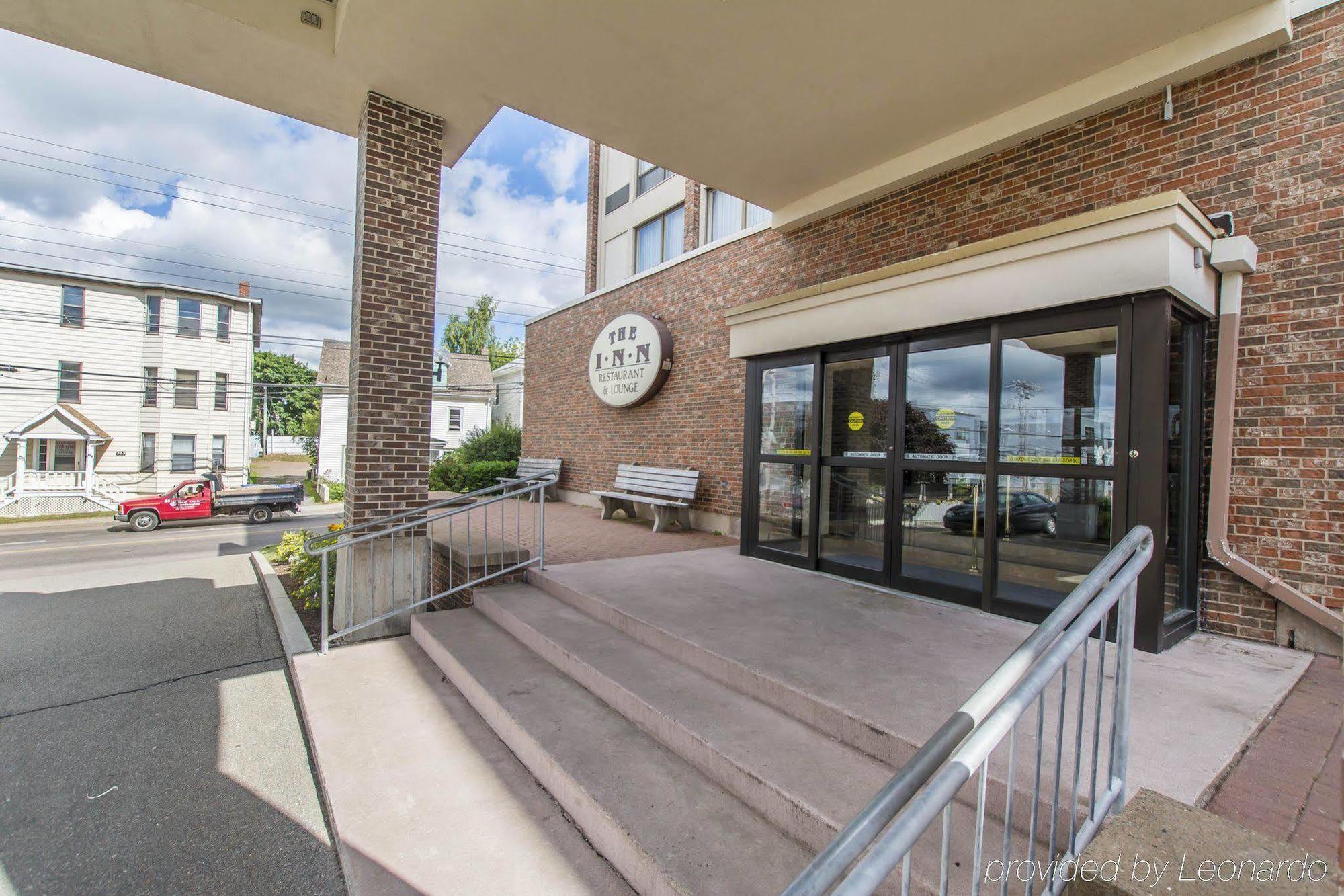 Quality Inn & Suites Downtown Charlottetown Exterior photo